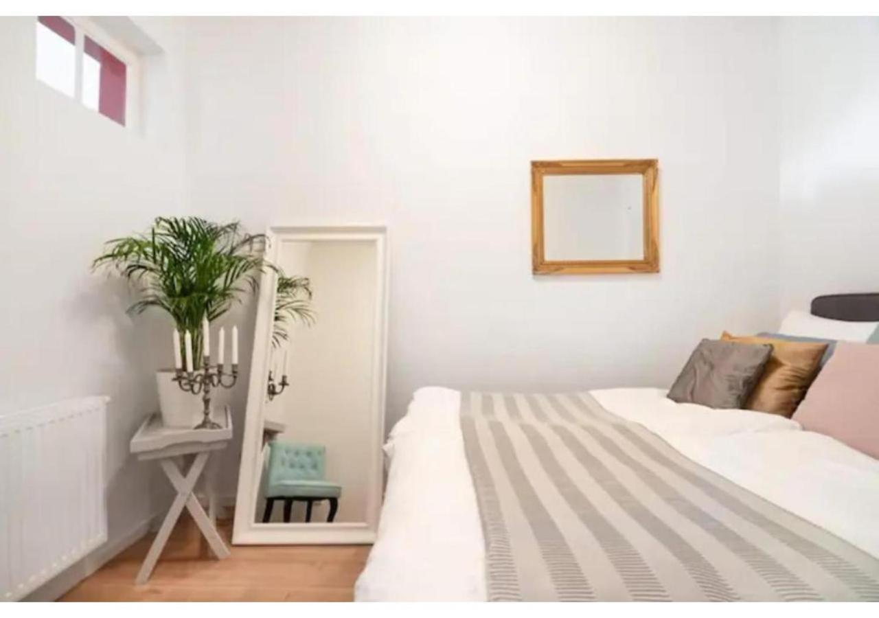 Luxurious And Bright, 5 Min To City Center Apartman Bécs Kültér fotó