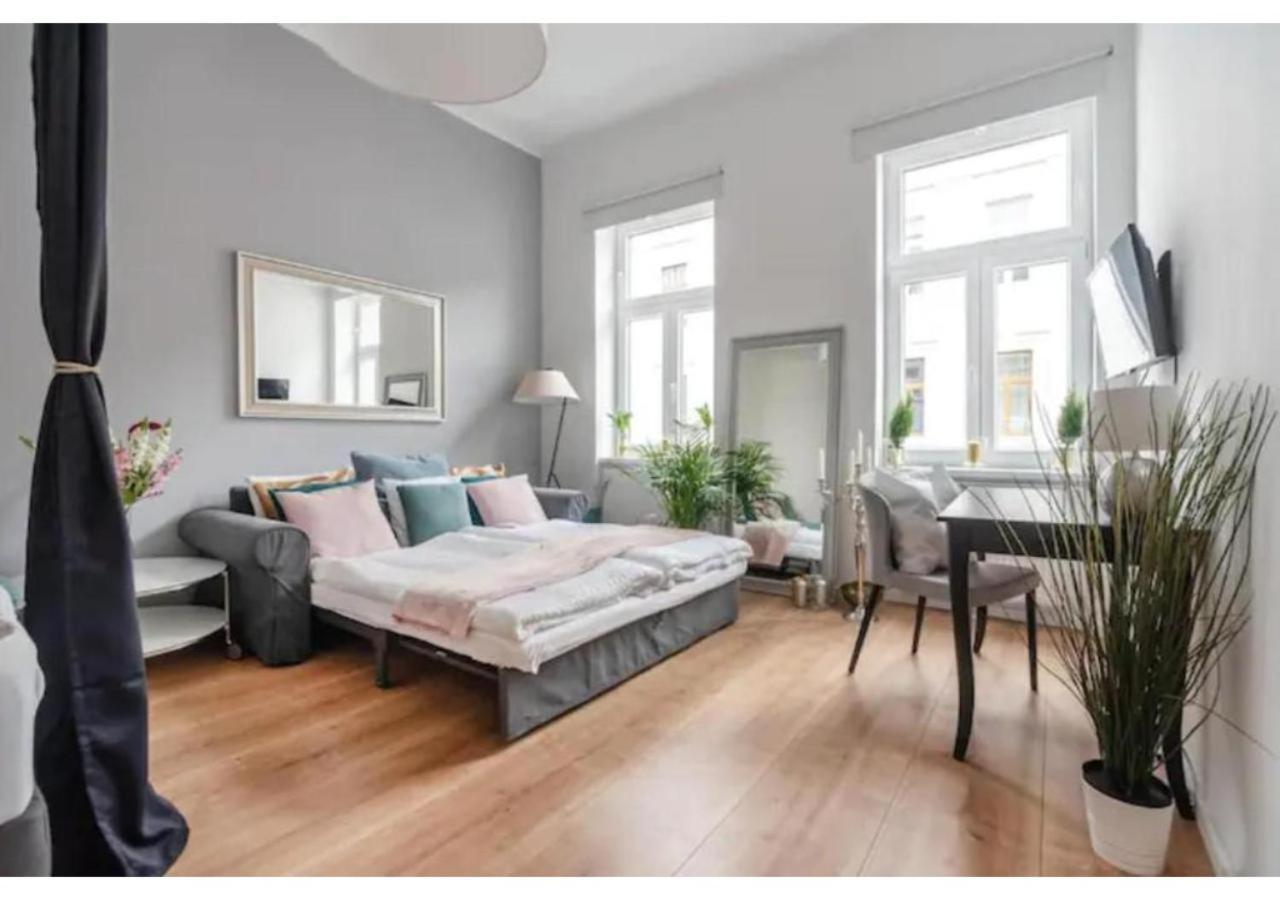 Luxurious And Bright, 5 Min To City Center Apartman Bécs Kültér fotó