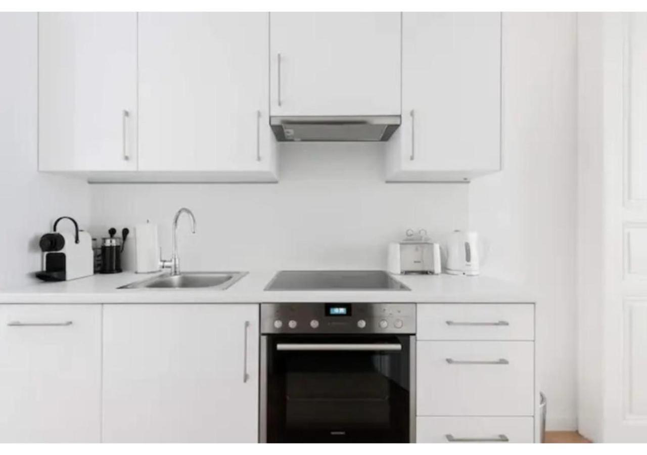 Luxurious And Bright, 5 Min To City Center Apartman Bécs Kültér fotó